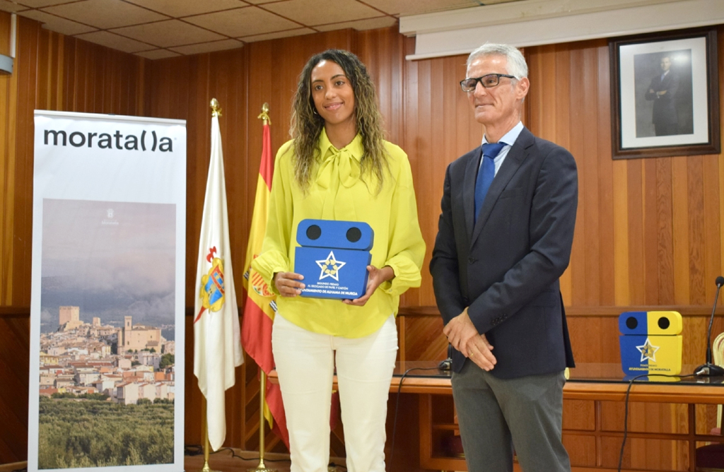 Alhama recibe el segundo premio regional en reciclaje de papel y cartn
